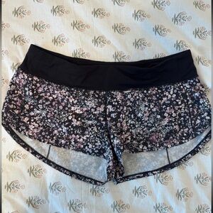 Lululemon Speed up Shorts 2.5in